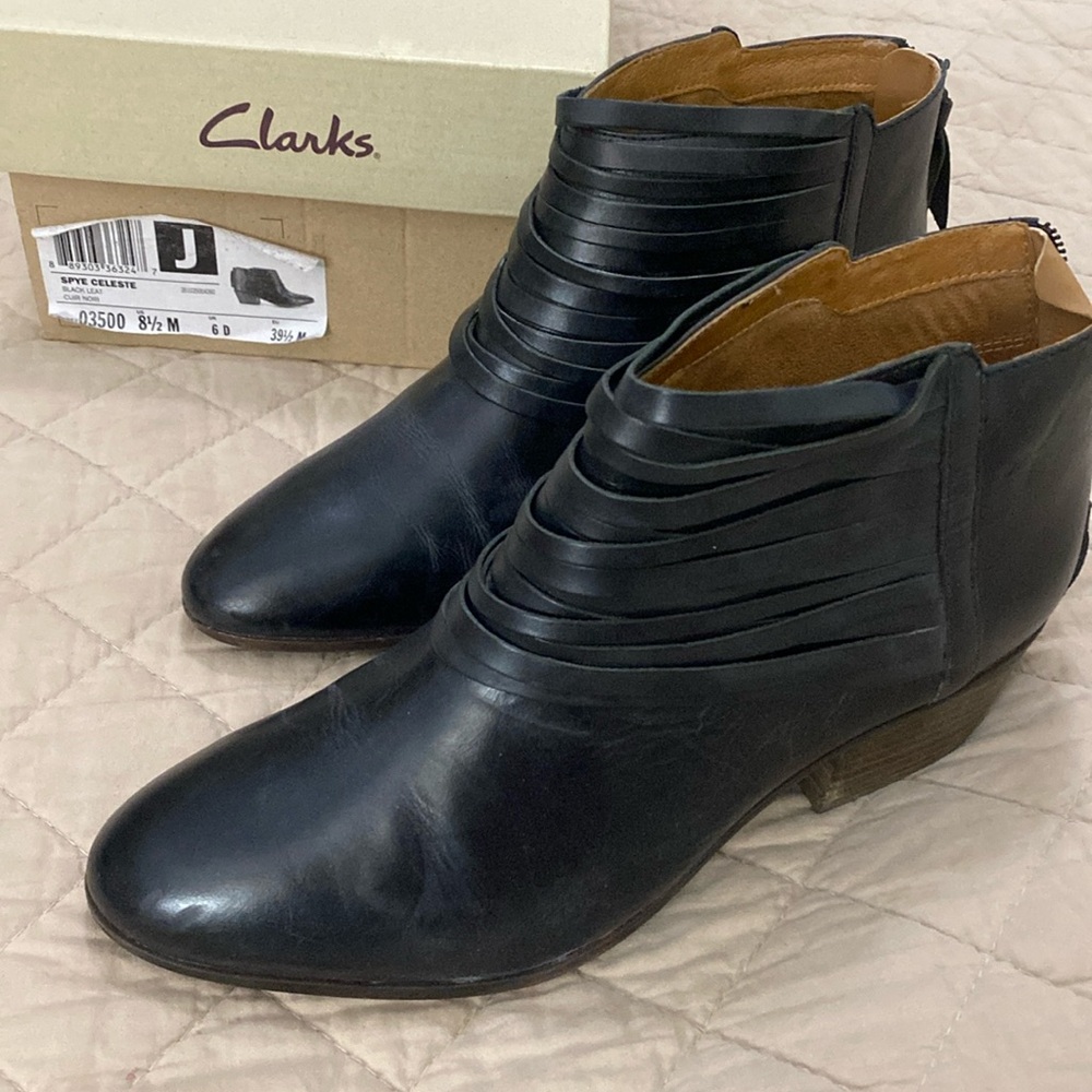 CLARKS SPYE CELESTE BOOTIES. BLACK LEATHER. SZ 8.5. WORN ONCE!!